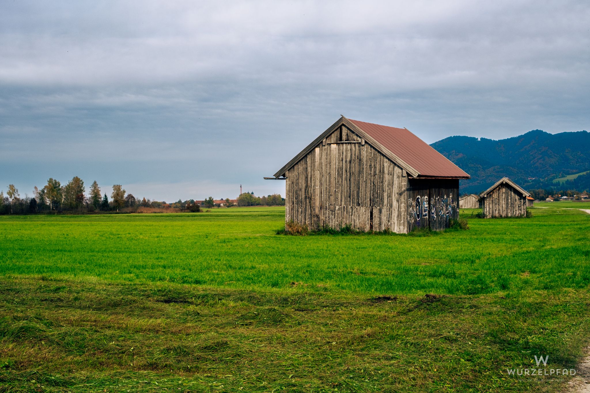 Heuhütten vor Benediktbeuern