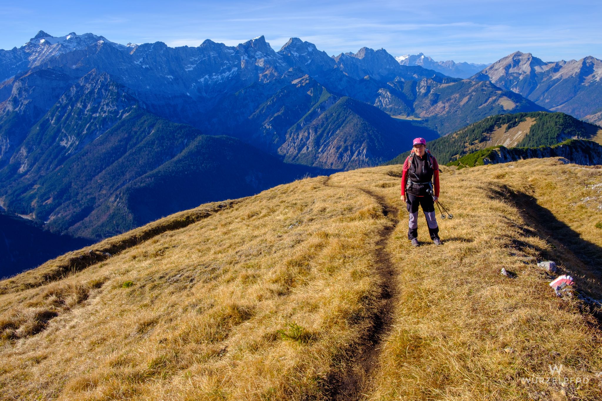 Blick nach Westen gegen Tor- und Rontal