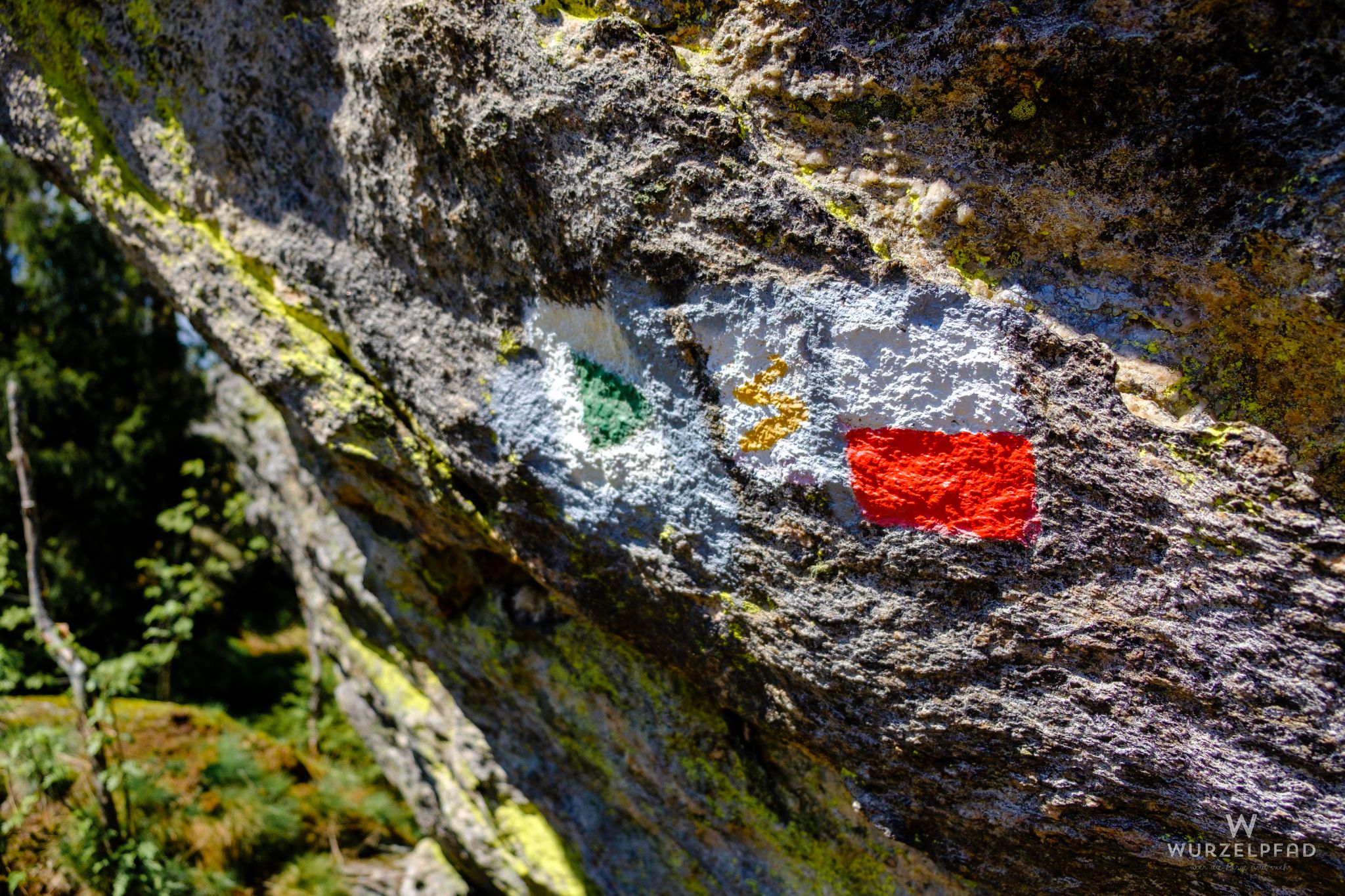 Goldsteig-Markierung