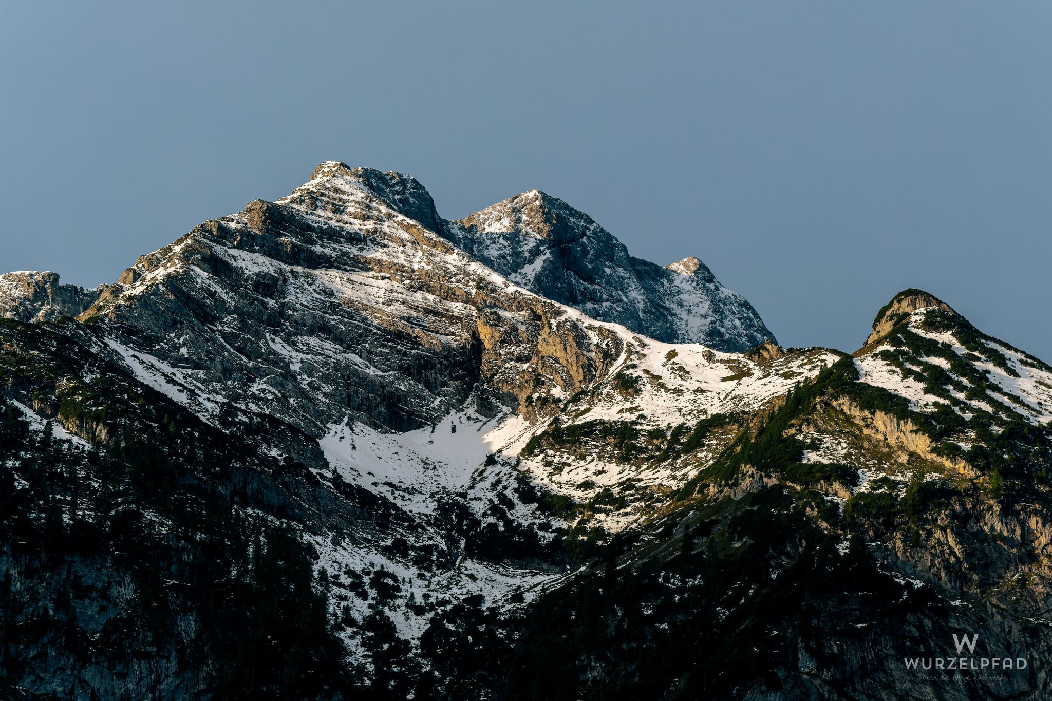 Blick auf die Roßkopfspitze und die Rüderkarspitze