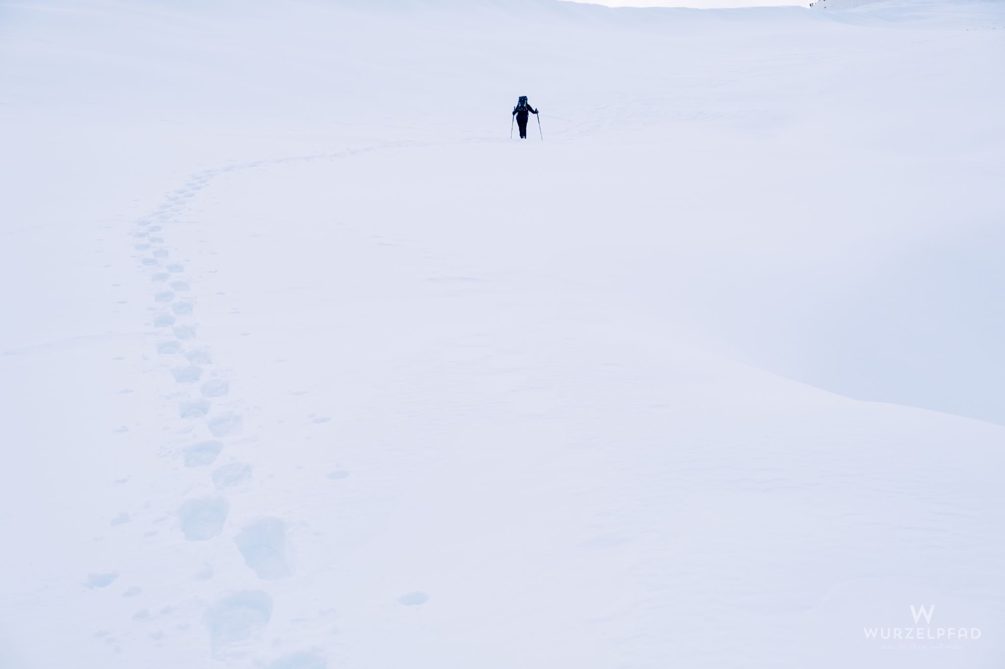 Einsam unterwegs im Schnee