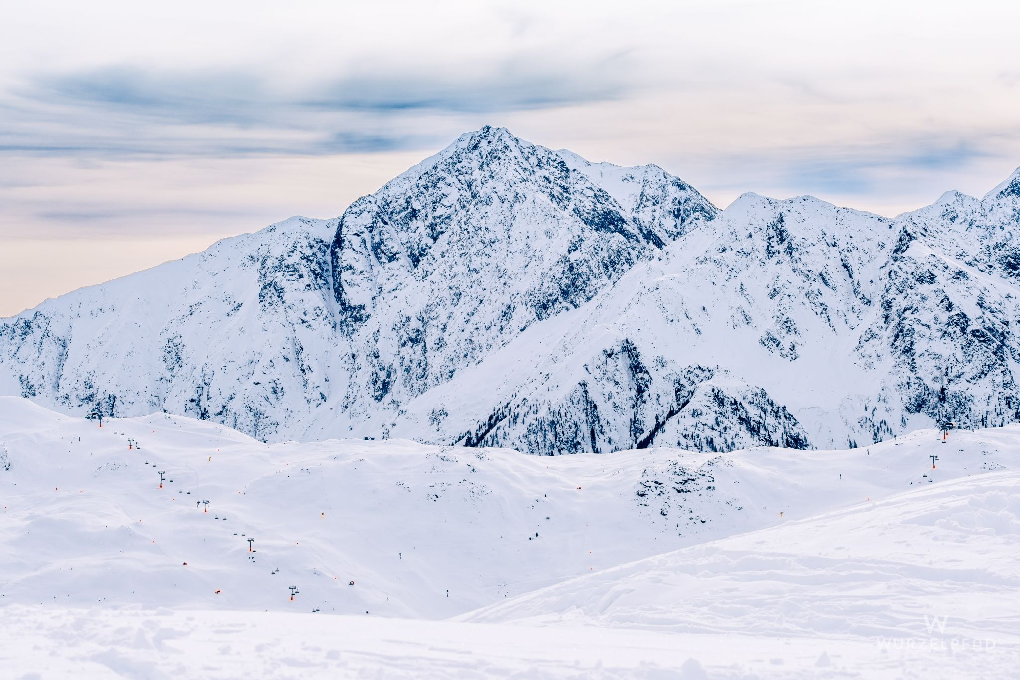 Blick über's Skigebiet am Jaufenkamm